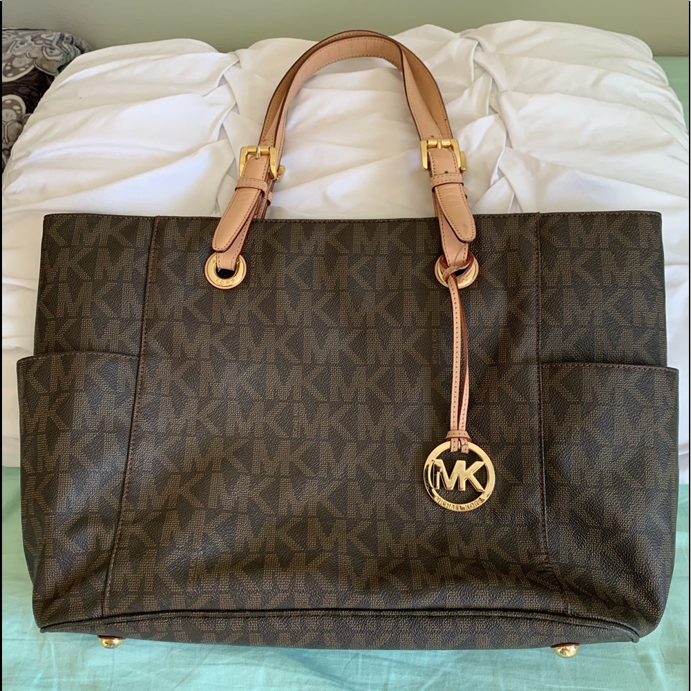 Michael Kors Signature Logo Jet Set Tote Purse